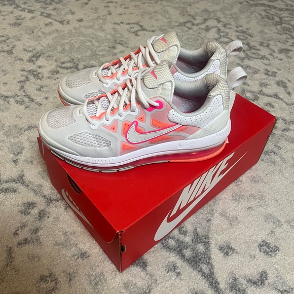 Nike Women’s air max genome, with box - Picture 3 of 10